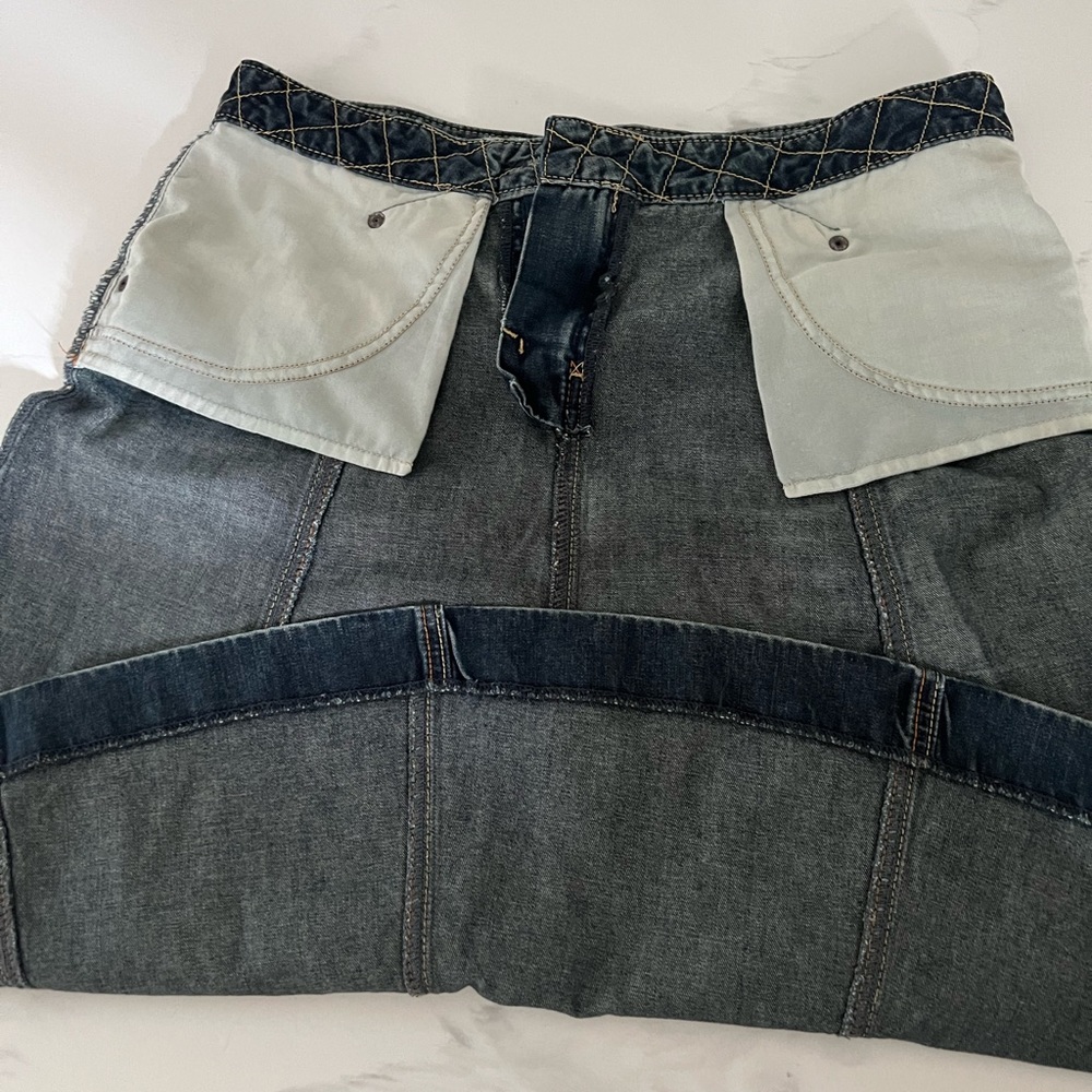 Vintage Gap denim A line skirt, distressed - Picture 11 of 12